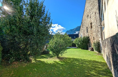 Osse-en-Aspe Cottage | Gîte de caractère classé 3 étoiles Wifi Osse en Aspe - 9 personnes