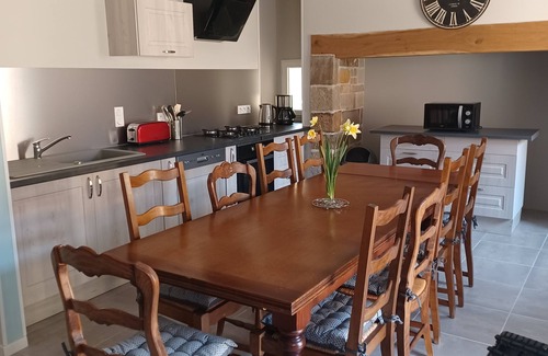 Puy-d'Arnac Maison | GITE DE CARACTERE POUR 10 PERSONNES
