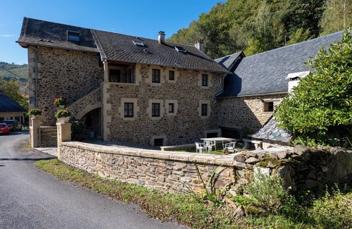 Sainte-Eulalie-d'Olt Maison | MAISON DE CARACTERE AU BORD DU LAC