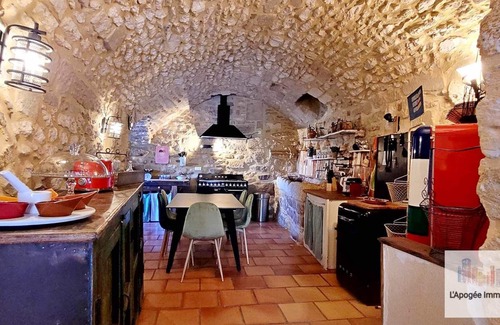 Sagries Maison | Demeure de caractère entre tradition et modernité avec jacuzzi aux portes d'Uzès
