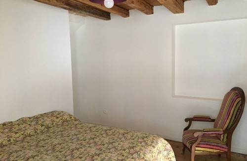 Jezeau Autre | Character house built in an old mill - sleeps 6 2 large bedrooms