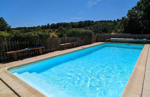 Thenon Maison | Maison de caractère au calme, dans un cadre de verdure exceptionnelle + piscine