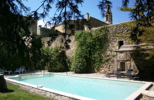 Barjac Maison | Maison de caractère,Mas du 17è,calme,piscine privée 9x4,5m,climatisé,proche Uzes