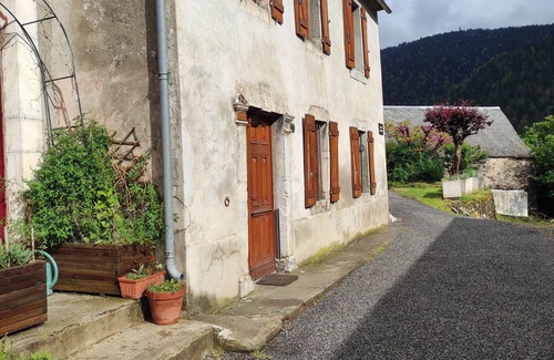 Ardengost Maison | Maison de caractère près de Arreau dans village typique des Hautes-Pyrénées