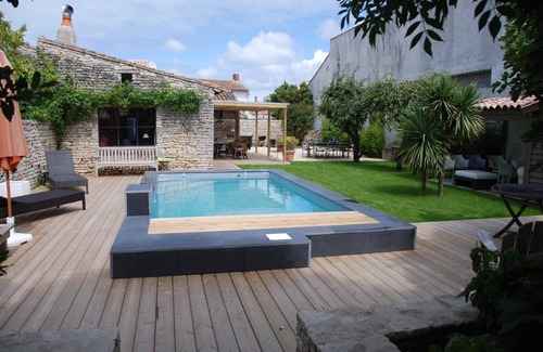 Ars-en-Re Maison | maison de caractère avec parking jardin et piscine prives