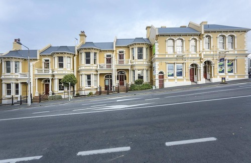 Dunedin City Centre Maison | Character on Stuart St