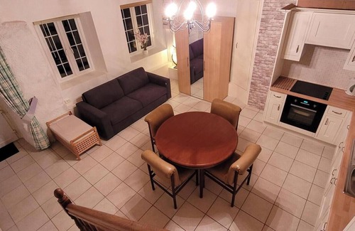 Baguer-Pican Cottage | Character property - L'évasion forestière