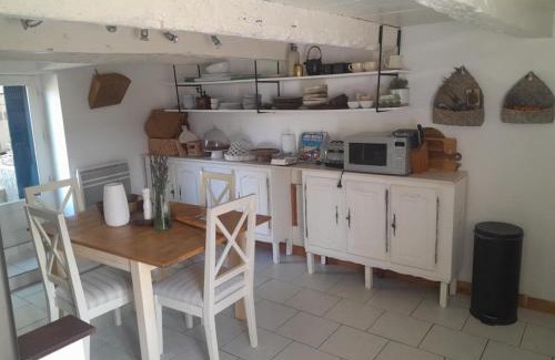 Villefagnan Maison | Character village house with private pool - Chez Sophie