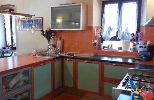 Tuoro sul Trasimeno Villa | Chalet rustique caractéristique près du centre du village et du lac.