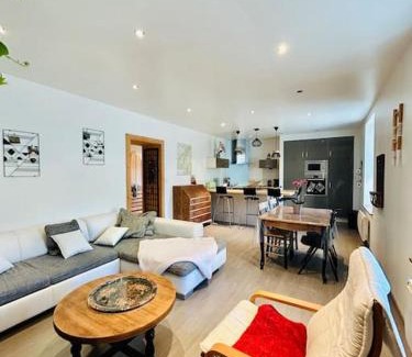 Pontarlier Appartement | Charisma - 2 chambres Proche hypercentre