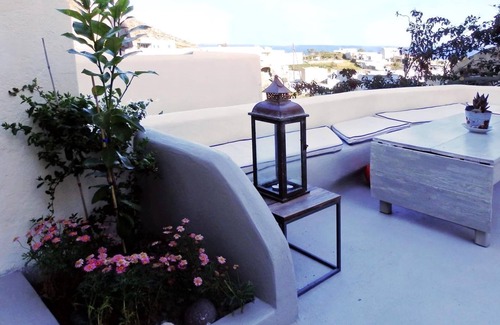 Emporio Villa | Charismatic Santorini Villa | Venetian Villa | 3 Bedrooms | Private Pool & Jacuzzi