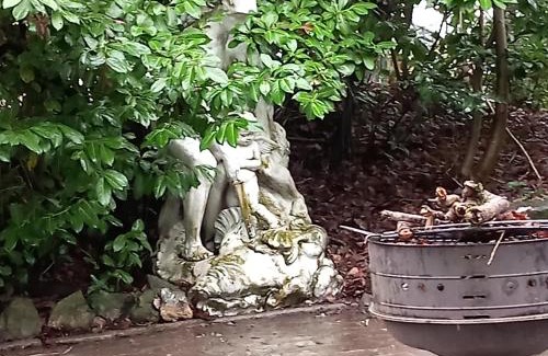 Marcinelle Appartement | Charleroi Marcinelle 2 à 4 personnes jardins de la fontaine qui bout parking gratuit