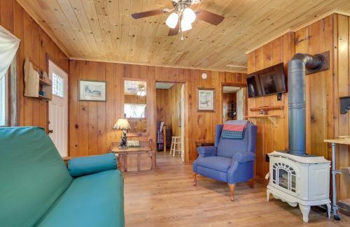 Charlevoix Maison | Charlevoix Cabin with Patio and Grill - Steps to Lake!