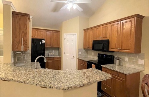 Harrisburg Maison | Charlotte/Harrisburg/Concord Magnificent Homestead Stay 3BR Close to Uptown .
