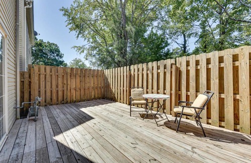 Charlotte Maison | Charlotte Townhome with Deck 18 Mi to Downtown!