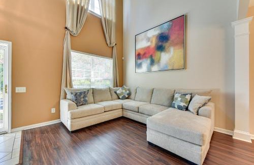 Charlotte Maison | Charlotte Townhome with Deck 18 Mi to Downtown!