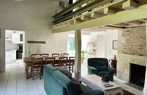 Beauville Maison | Maison dans petite vallée tranquille
