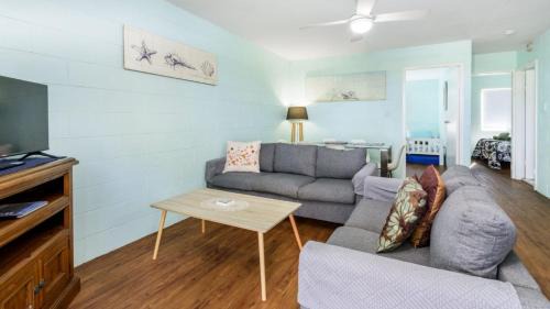 Bongaree Maison | Charm and Comfort in this Ground floor unit with water views! Welsby Pde, Bongaree