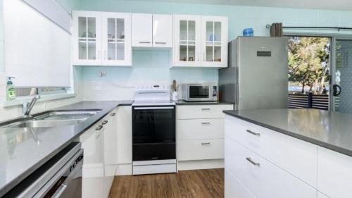 Bongaree Maison | Charm and Comfort in this Ground floor unit with water views! Welsby Pde, Bongaree