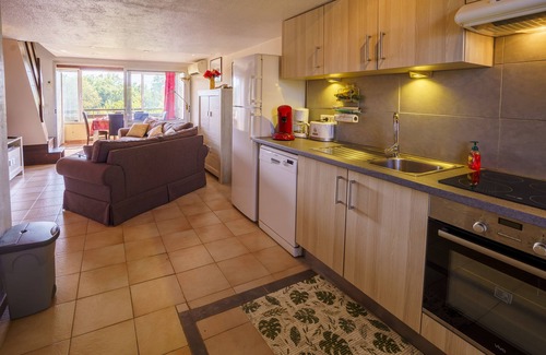 Ghisonaccia Appartement | A 50m de la plage, appartement dans résidence . -25% en juin & -10% en sept