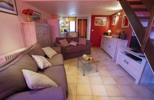 Ghisonaccia Appartement | A 50m de la plage, appartement dans résidence . -25% en juin & -10% en sept
