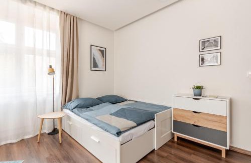 Prague 5 Appartement | Charm Apartment Deco near Old Town, All-Friendly