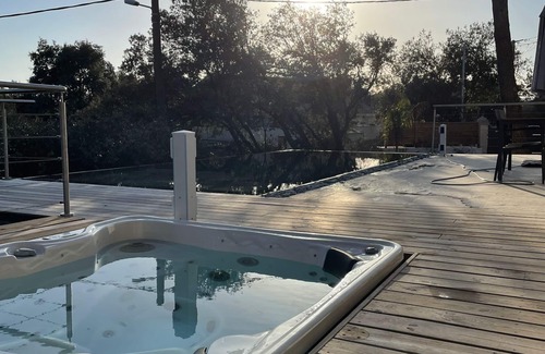 Favas Villa | VILLA PISCINE MIROIR ET JACUZZI