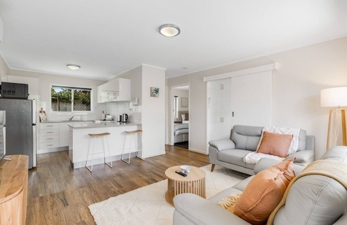 Centenary Heights Appartement | Charm in Leafy Centenary Heights!