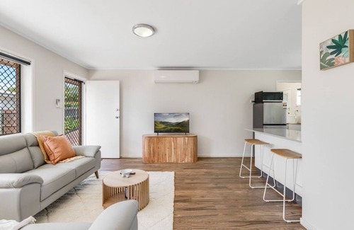 Centenary Heights Appartement | Charm in Leafy Centenary Heights!