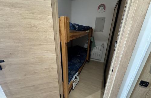Araches-la-Frasse Appartement | Charmant 2 pièces cabine, 4 pers, terrasse sud, proche village et pistes, parking privé - FR-1-572-293