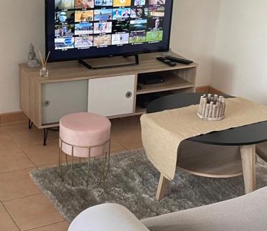 Creil Appartement | Charmant 2 pièces à la Gare de CREIL