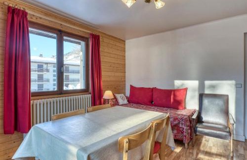 Megeve Appartement | Charmant 2 pièces à Megève, proche du centre et des télécabines, avec balcon et parking - FR-1-453-120