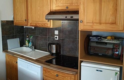 Isola Appartement | Charmant 2 pièces, terrasse sud, départ skis aux pieds, parking couvert, à 5 min des remontées - FR-1-292-146