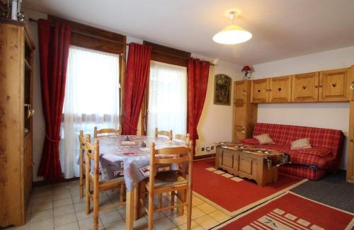 Les Carroz-d'Araches Appartement | Charmant 2P avec balcon, 5 couchages, pieds des pistes, proche télécabine et centre village - FR-1-572-171