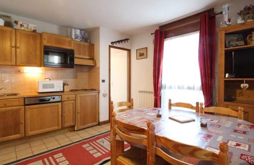 Les Carroz-d'Araches Appartement | Charmant 2P avec balcon, 5 couchages, pieds des pistes, proche télécabine et centre village - FR-1-572-171
