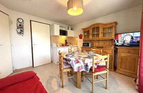 Praz-sur-Arly Appartement | Charmant 2P Cabine à Praz-sur-Arly - Ski, Balcon, Parking, 4 Pers - FR-1-603-39