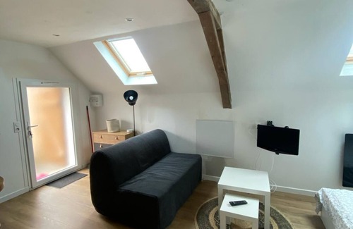 Ingrandes Appartement | Charmant Appartement à la Campagne Avec Parking et Cour Privatifs