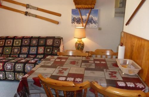 Areches Appartement | Charmant appartement à Arêches-Beaufort avec terrasse, piscine et parking, idéal pour 4 personnes - FR-1-342-139