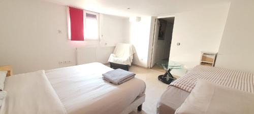 La Ferte-Gaucher Appartement | Charmant appartement 2p avec piscine partagée