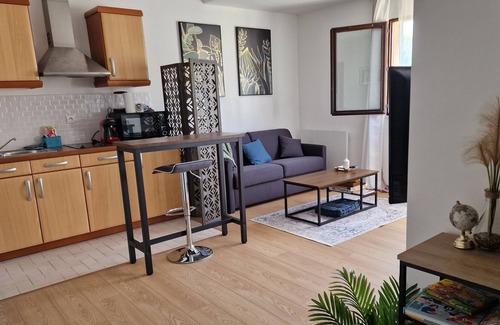 Les Mureaux Appartement | Charmant Appartement en Plein Centre Ville à 250m de la Gare 30mn de Paris