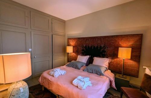 Vesoul Appartement | Charmant appartement historique à Vesoul, avec WIFI et parking - FR-1-583-508