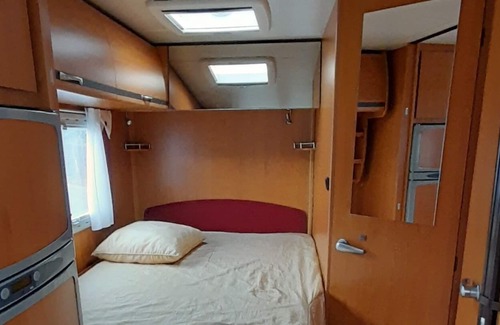 La Varenne Maison | Charmant camping car