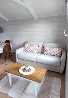 Cerans-Foulletourte Chalet De Ski | Charmant Chalet -La Lande - 4 pers-24h du Mans