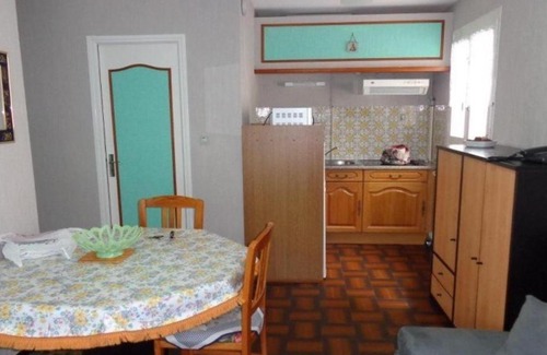 Amelie-les-Bains-Palalda Appartement | Charmant studio avec loggia vitrée et parking à 400m du centre - Animaux bienvenus - FR-1-703-75
