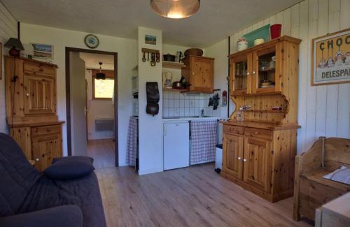 Notre-Dame-de-Bellecombe Appartement | Charmant studio avec terrasse et parking couvert - FR-1-505-49
