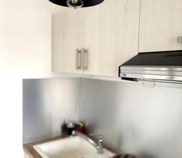 Villeneuve-les-Maguelone Appartement | Charmant studio pour étudiant seul ou à 2