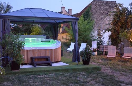 Le Blanc Maison | Charmant gîte au cœur du Berry avec jacuzzi et terrasse - FR-1-591-757