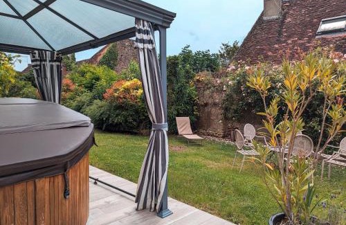 Le Blanc Maison | Charmant gîte au cœur du Berry avec jacuzzi et terrasse - FR-1-591-757