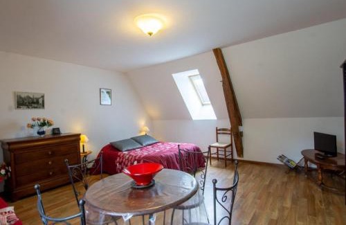 Carlux Appartement | Charmant gîte avec jardin, clim, wifi, proche Sarlat et rivière Dordogne, animaux bienvenus - FR-1-616-310
