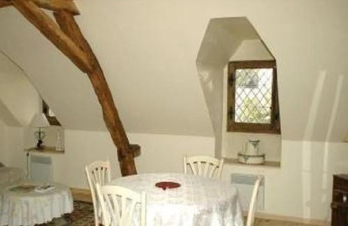 Cravant-les-Coteaux Maison | Charmant gîte avec piscine privée, terrasse et WiFi près de Chinon - FR-1-381-60